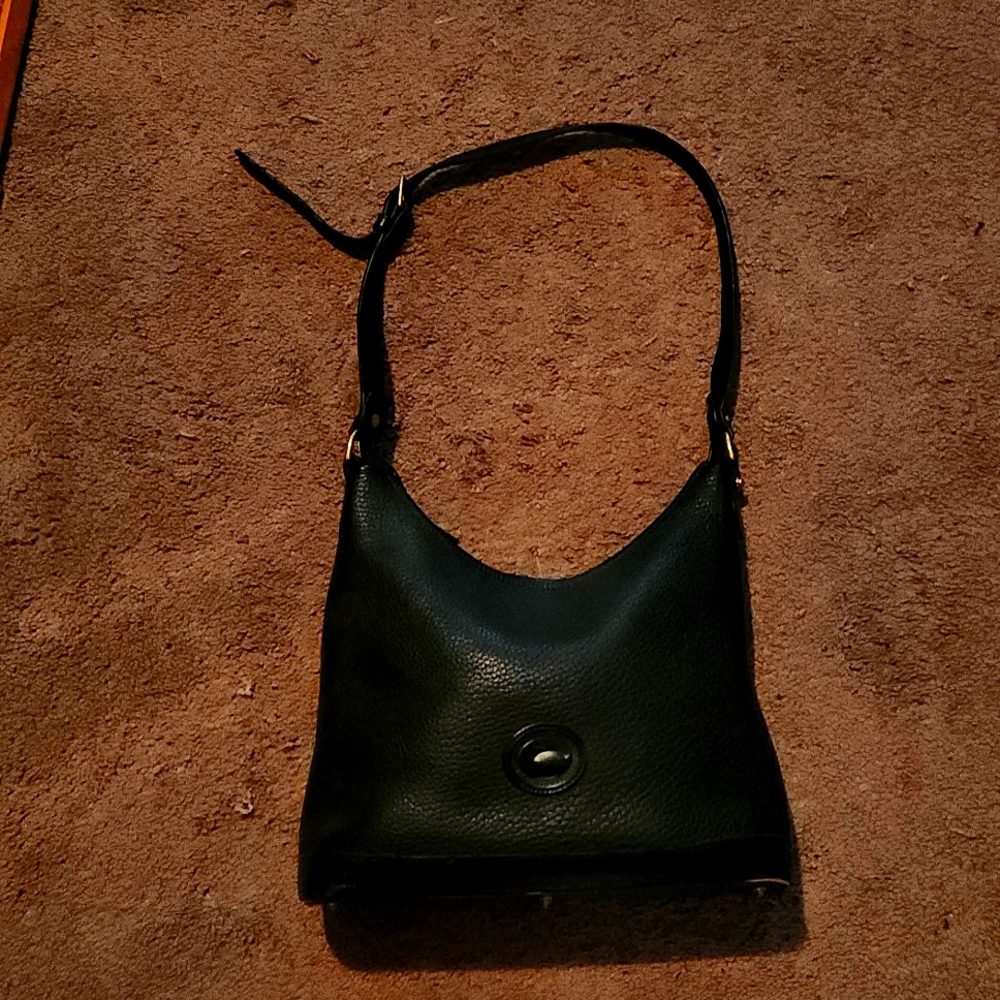 Vintage 90s Dooney and Bourke black leather shoulder bag
